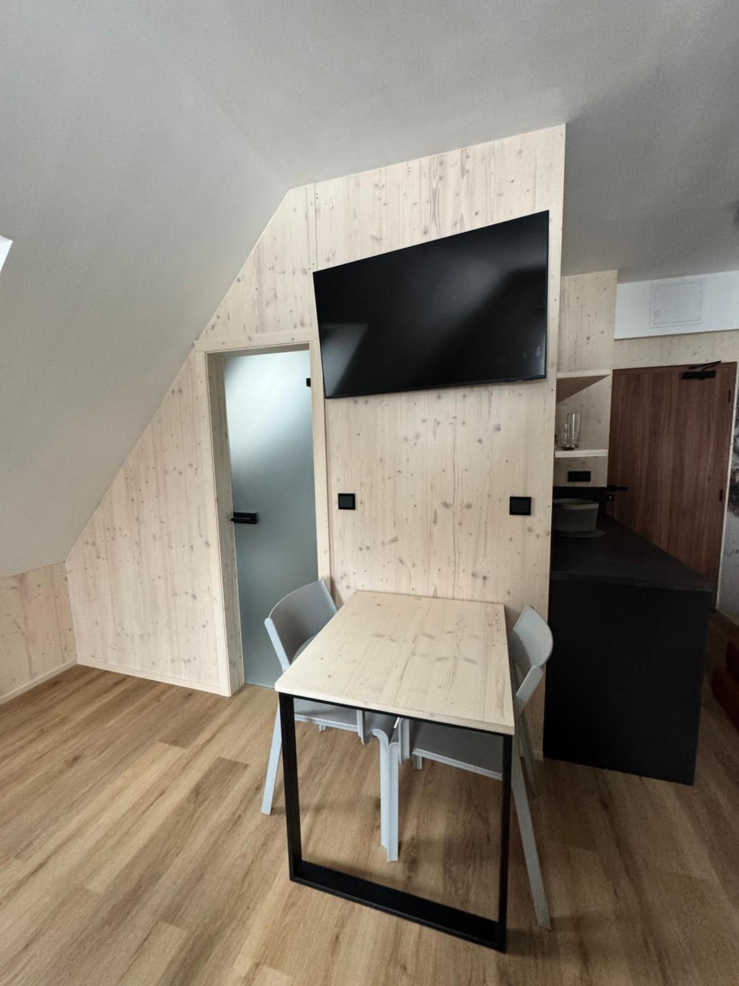 Penzion A Restaurace Pod Sjezdovkou 圣科维斯 外观 照片